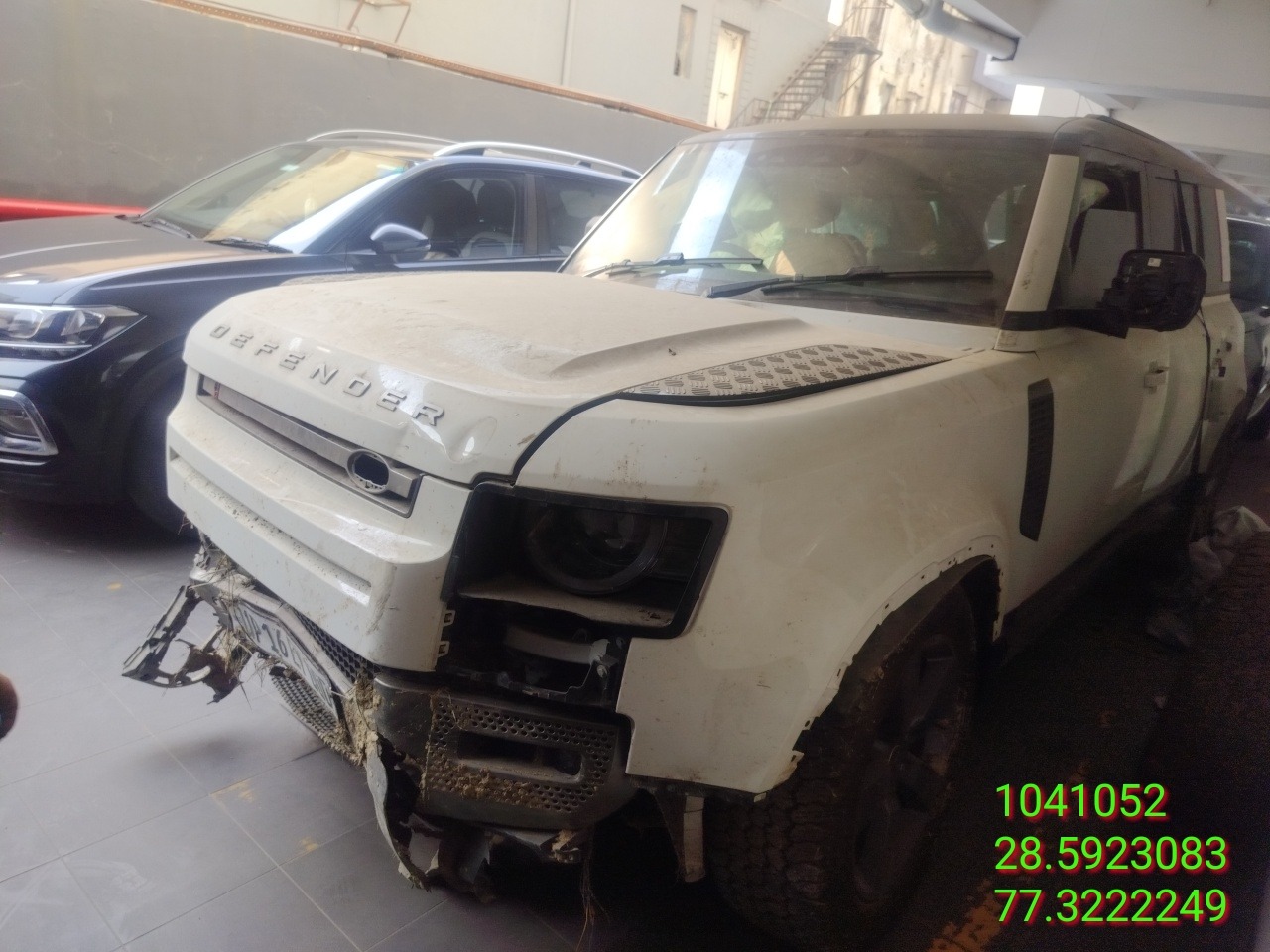 LAND ROVER DEFENDER 110 P300 X-DYNAMIC HSE